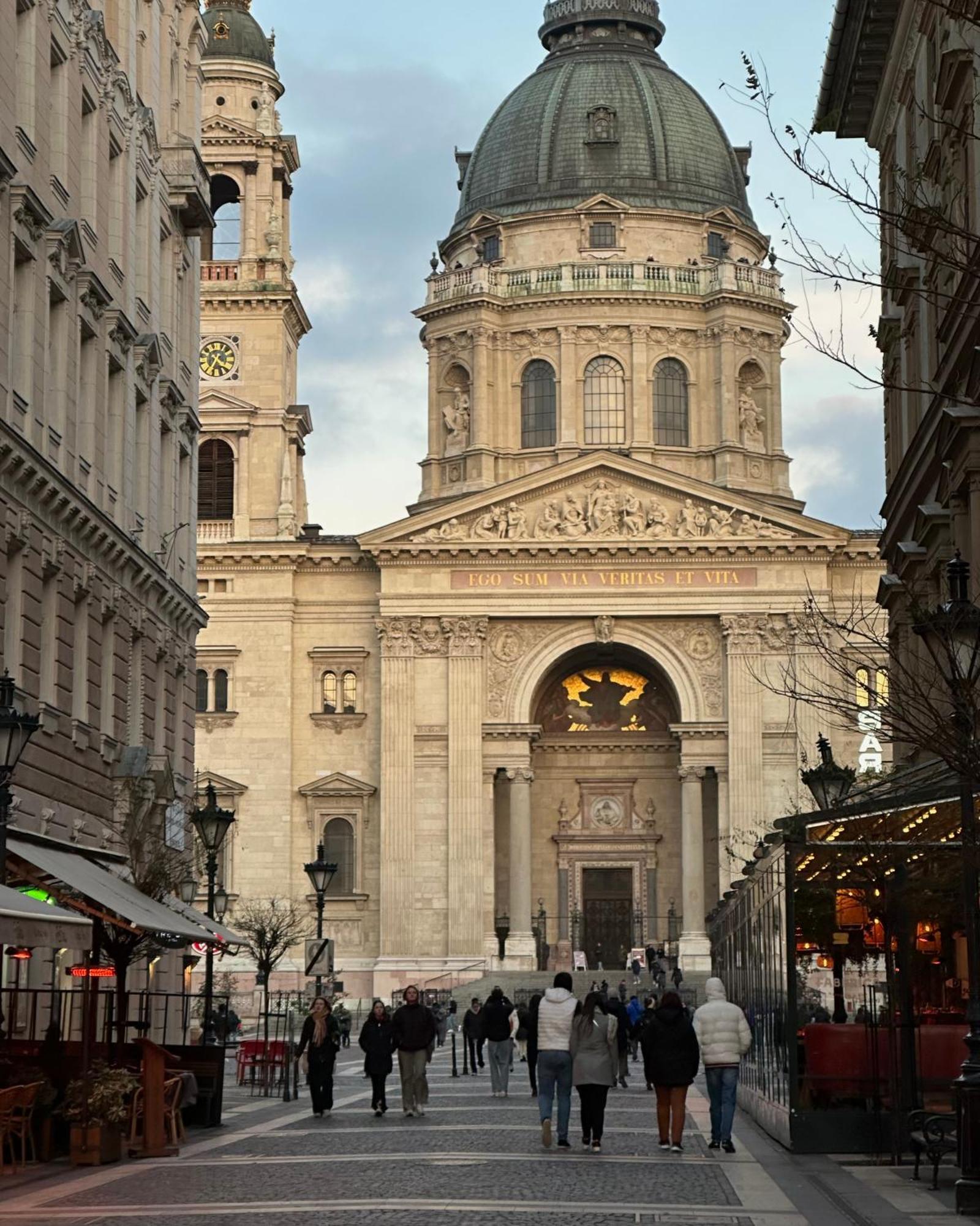 Dolce Vita Basilica Budapest Exterior foto